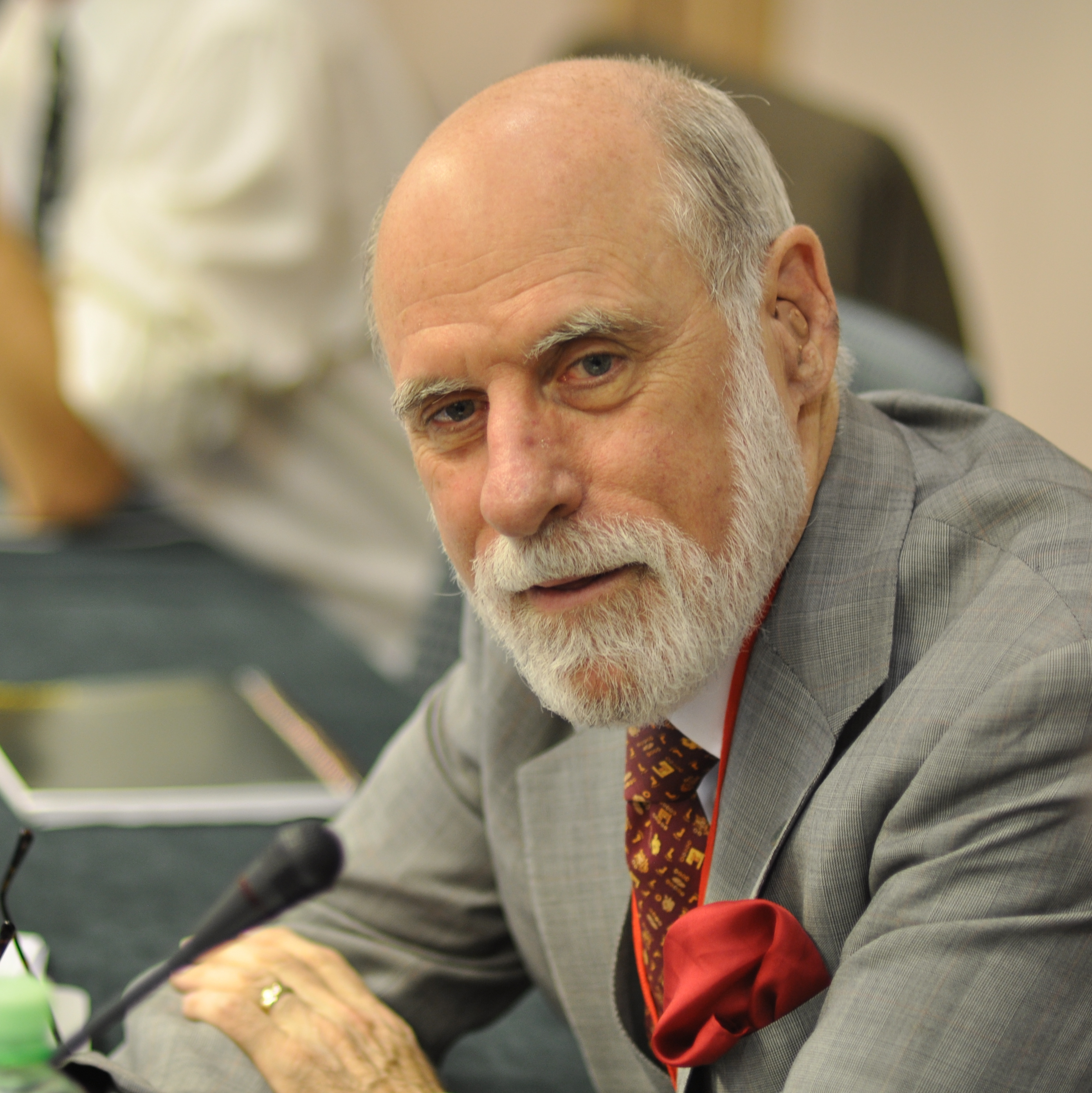 The engineer Vinton Cerf in an event in 2010 (by Veni Markovski/Wikipedia)